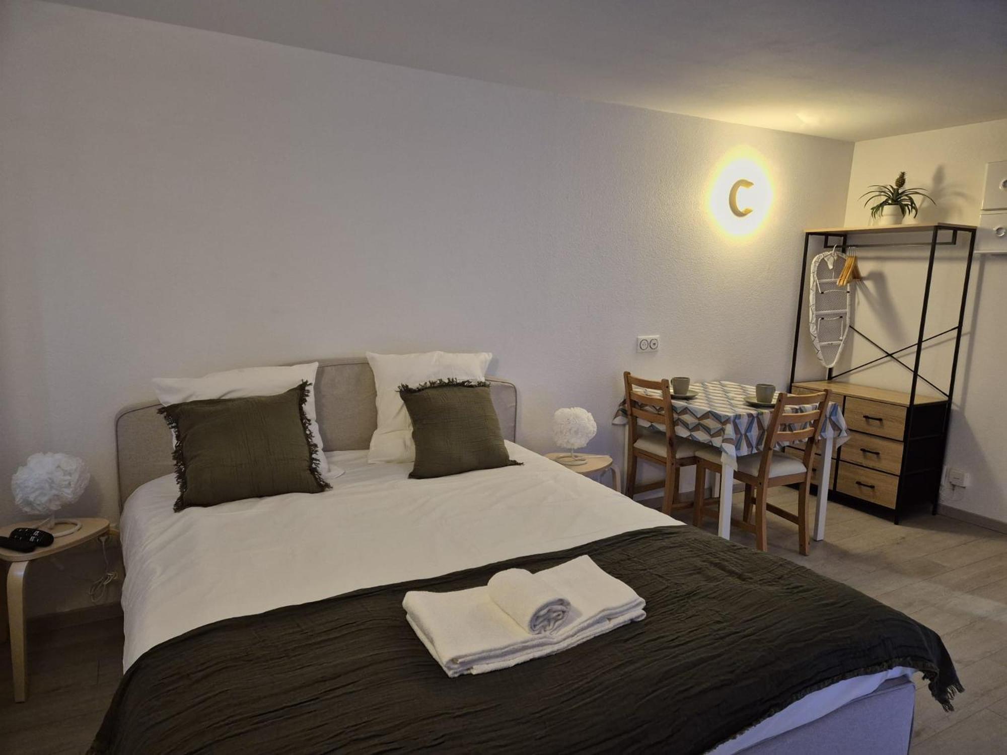 De Charme Avec Jacuzzi - Escapade Relaxante Apartment *